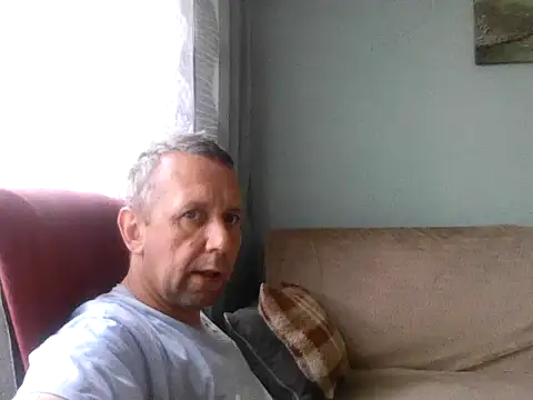 Snapshot of RafalekRozmarynowski81 chatting on July 2026 05:42:02 AM RafalekRozmarynowski81 online show from July 2026 05:42:02 AM