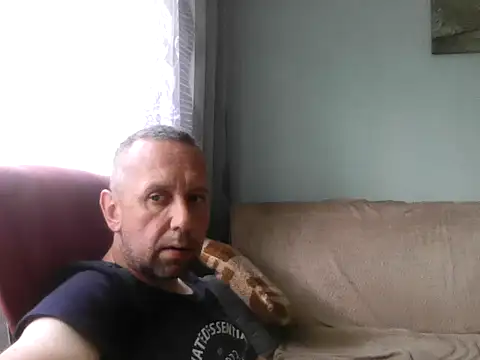 Snapshot of RafalekRozmarynowski81 chatting on July 2026 12:07:02 PM RafalekRozmarynowski81 online show from July 2026 12:07:02 PM