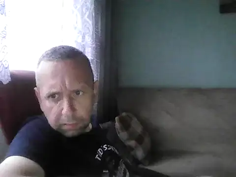 Snapshot of RafalekRozmarynowski81 chatting on July 2026 04:04:02 AM RafalekRozmarynowski81 online show from July 2026 04:04:02 AM