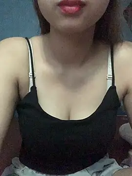 Snapshot of Julyy_girl chatting on July 2026 05:24:01 AM Julyy girl online show from July 2026 05:24:01 AM