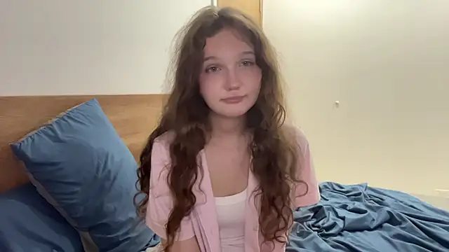 Snapshot of Ela_Wish chatting on July 2026 07:21:01 PM Ela Wish online show from July 2026 07:21:01 PM