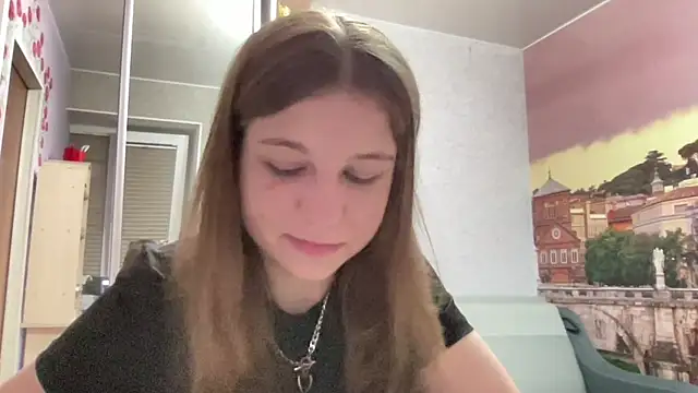 HwaTrippel online show from June 2026 06:05:02 PM