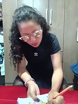 Snapshot of Estrella2001 chatting on July 2026 08:11:01 PM Estrella2001 online show from July 2026 08:11:01 PM