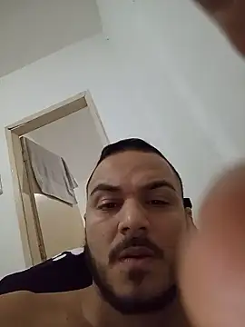 Edneishenrique online show from June 2026 12:15:01 AM