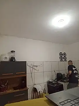 Edneishenrique online show from July 2026 11:51:01 PM