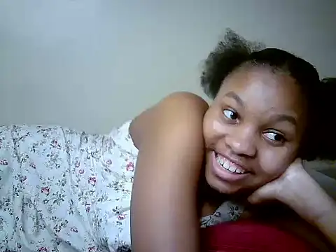 Snapshot of Swt_smiles chatting on July 2026 06:20:01 PM Swt smiles online show from July 2026 06:20:01 PM