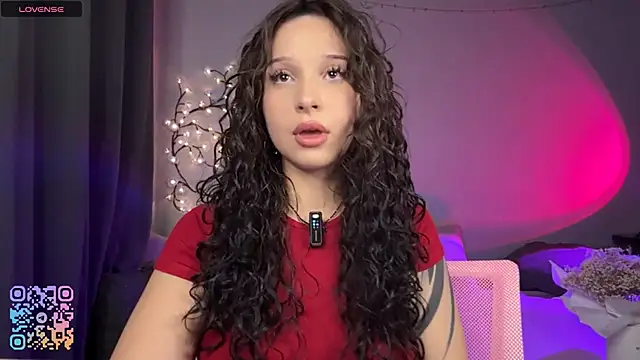 WeepyMoon online show from July 2026 07:02:02 PM
