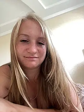 Snapshot of Emilia_ki chatting on June 2026 10:46:02 AM Emilia ki online show from June 2026 10:46:02 AM