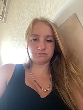 Snapshot of Emilia_ki chatting on June 2026 10:15:01 AM Emilia ki online show from June 2026 10:15:01 AM