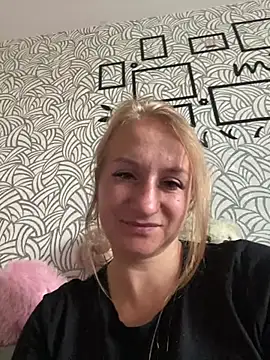 Snapshot of Emilia_ki chatting on July 2026 01:13:02 PM Emilia ki online show from July 2026 01:13:02 PM