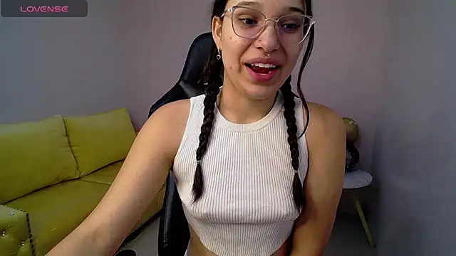 Lia Rose ch online show from July 2026 12:22:02 PM