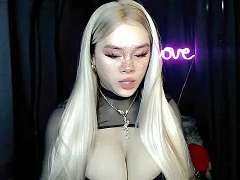 ExpensiveTiffanyxx online show from July 2026 12:00:02 PM
