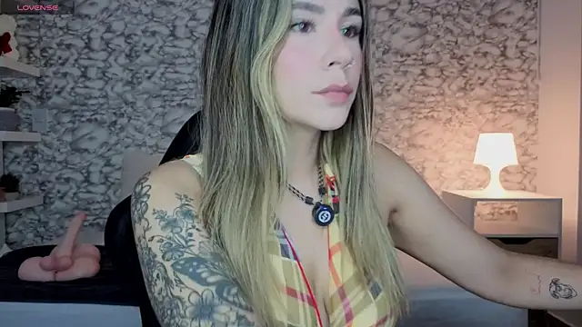 Snapshot of Isabella_Bliss chatting on August 2026 12:20:02 AM Isabella Bliss online show from August 2026 12:20:02 AM