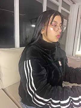 Snapshot of GabyLopez_Pink chatting on June 2026 03:15:01 AM GabyLopez Pink online show from June 2026 03:15:01 AM