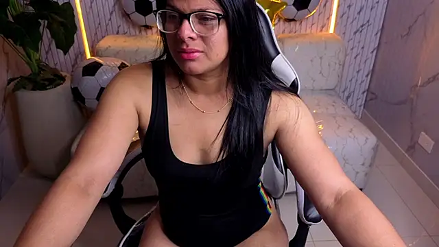 Snapshot of sarah_bay_tx chatting on July 2026 07:46:01 PM sarah bay tx online show from July 2026 07:46:01 PM