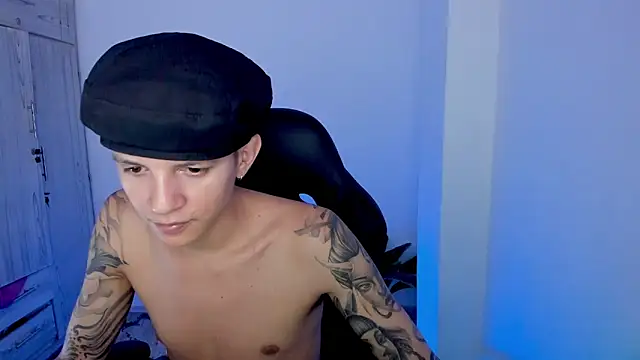 Snapshot of tylerrnova chatting on July 2026 03:20:02 AM tylerrnova online show from July 2026 03:20:02 AM