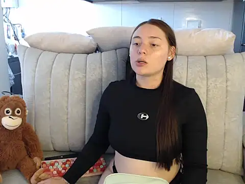 Snapshot of Madiison_Keller chatting on June 2026 06:06:01 PM Madiison Keller online show from June 2026 06:06:01 PM