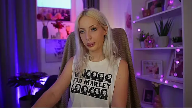 Lucy Cutie  online show from July 2026 06:11:01 PM