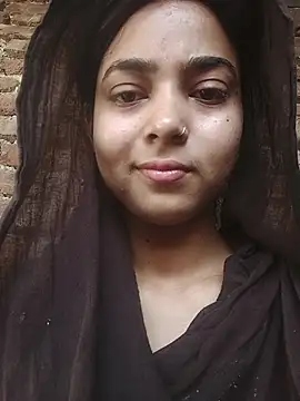 Snapshot of Simran_143 chatting on June 2026 05:23:02 AM Simran 143 online show from June 2026 05:23:02 AM