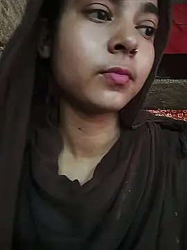 Snapshot of Simran_143 chatting on July 2026 04:41:01 AM Simran 143 online show from July 2026 04:41:01 AM