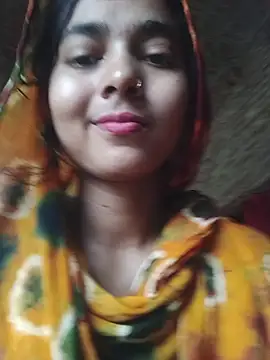 Snapshot of Simran_143 chatting on August 2026 04:33:01 AM Simran 143 online show from August 2026 04:33:01 AM