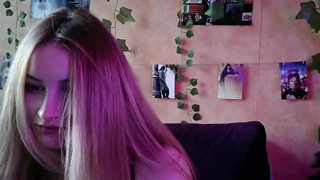 Snapshot of MilaPrecious chatting on July 2026 01:06:02 PM MilaPrecious online show from July 2026 01:06:02 PM