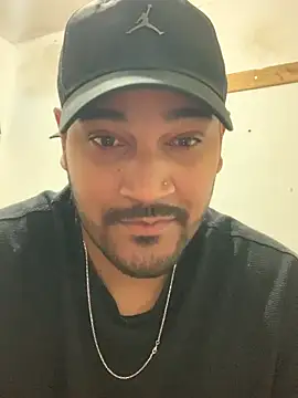 Snapshot of wandinho13 chatting on June 2026 01:23:02 PM wandinho13 online show from June 2026 01:23:02 PM
