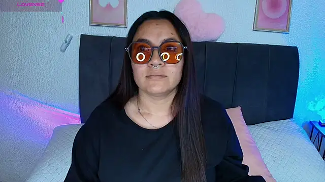 Snapshot of samm_curvy chatting on July 2026 11:22:01 PM samm curvy online show from July 2026 11:22:01 PM