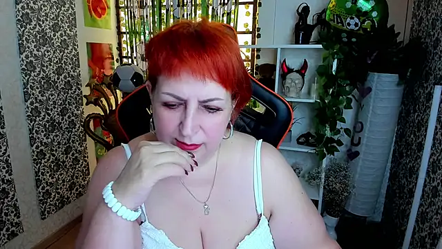 Joana Woods online show from June 2026 08:30:02 AM