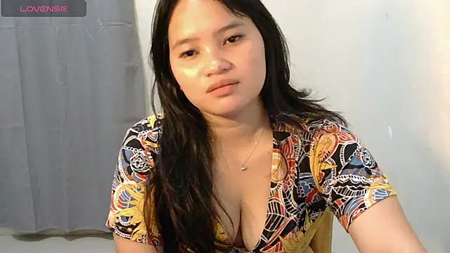 Fhwilloughbyxx online show from July 2026 12:23:01 PM