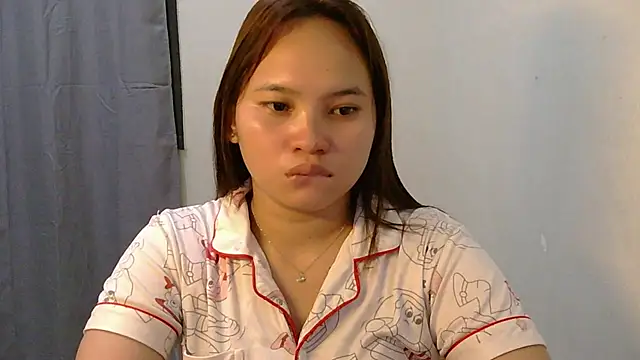 Fhwilloughbyxx online show from July 2026 01:18:02 PM