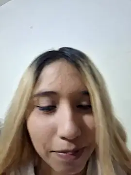 Snapshot of Honeycitabomnita chatting on June 2026 01:04:01 AM Honeycitabomnita online show from June 2026 01:04:01 AM