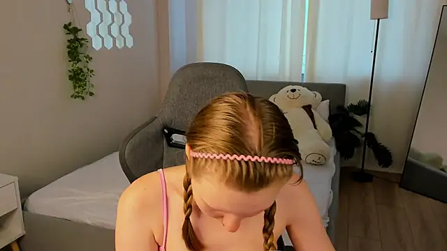 LiliTiny online show from August 2026 03:23:02 AM