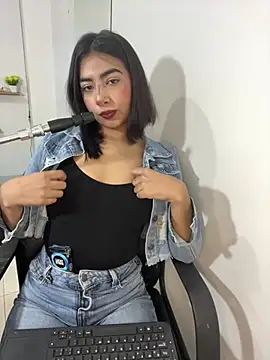 Snapshot of cherry_skinnyy_ chatting on August 2026 02:59:01 AM cherry skinnyy online show from August 2026 02:59:01 AM