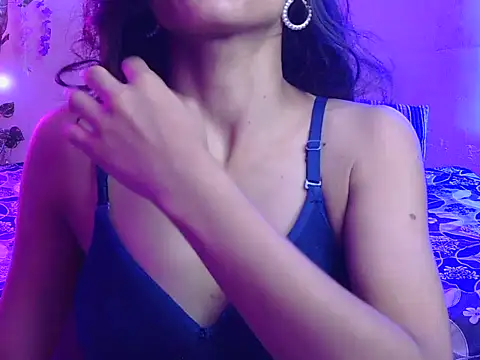 Snapshot of Yours-Zoya chatting on July 2026 10:21:02 AM Yours-Zoya online show from July 2026 10:21:02 AM