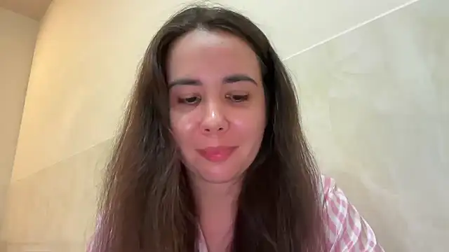 Snapshot of Rionetta chatting on June 2026 03:39:02 PM Rionetta online show from June 2026 03:39:02 PM