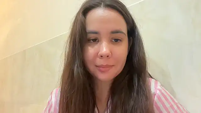 Snapshot of Rionetta chatting on July 2026 07:31:01 PM Rionetta online show from July 2026 07:31:01 PM