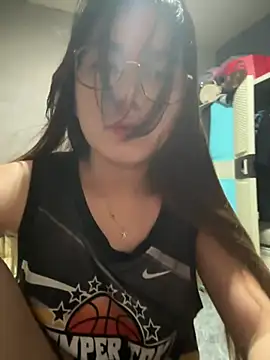 Snapshot of ilovetattoo15 chatting on June 2026 05:12:01 AM ilovetattoo15 online show from June 2026 05:12:01 AM