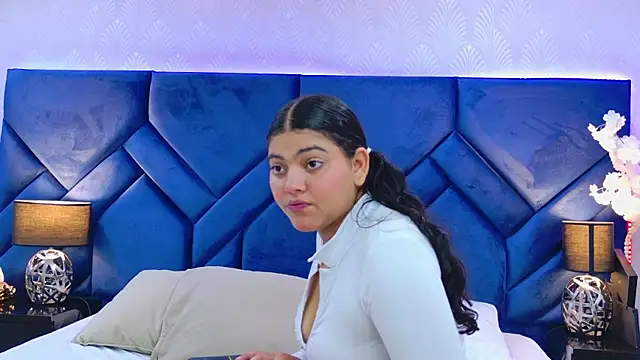 KimyGrace online show from June 2026 12:20:01 PM