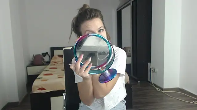 DedeSibel online show from March 2025 09:18:01 AM