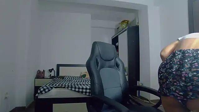 DedeSibel online show from October 2025 01:48:02 AM