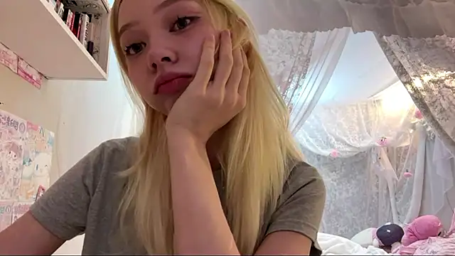 LinaFloww online show from June 2026 05:40:02 PM