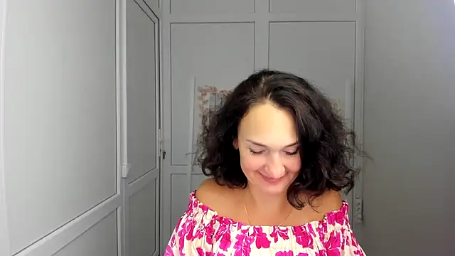 OliviaKateee online show from July 2026 12:20:01 PM