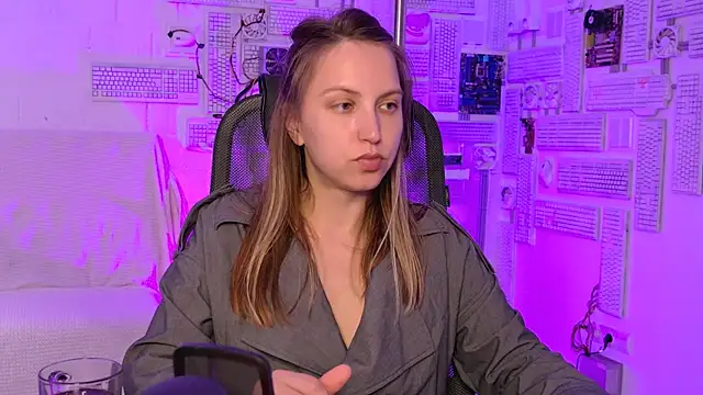 ErinWise online show from July 2026 08:21:01 AM