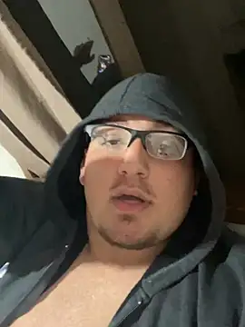 Snapshot of luisinnnnnn chatting on July 2026 02:09:01 AM luisinnnnnn online show from July 2026 02:09:01 AM