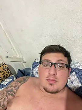 Snapshot of luisinnnnnn chatting on July 2026 05:16:02 AM luisinnnnnn online show from July 2026 05:16:02 AM
