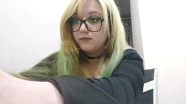 FeliniKatechini online show from June 2026 09:16:01 PM