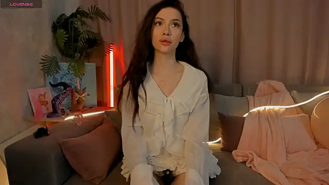 Bunnyblyy online show from August 2026 06:43:02 PM