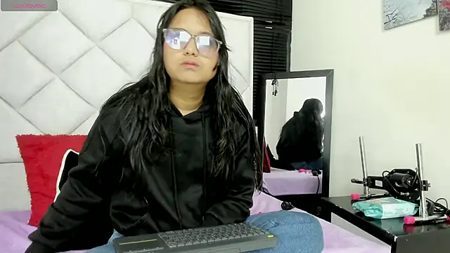 azul moonn online show from August 2026 04:26:01 AM