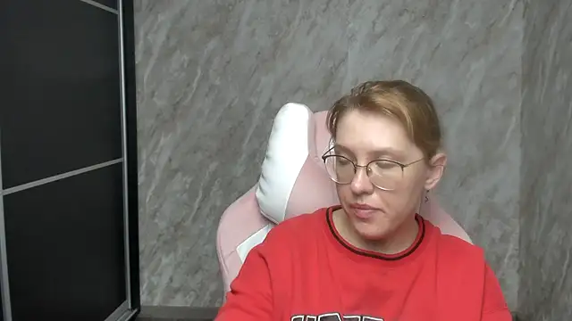 Reginasmilee online show from March 2025 02:57:02 AM